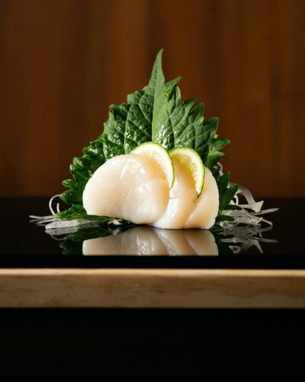 Hotate-sashimi-vieira-take-away-restaurant-kintsugi.jpg