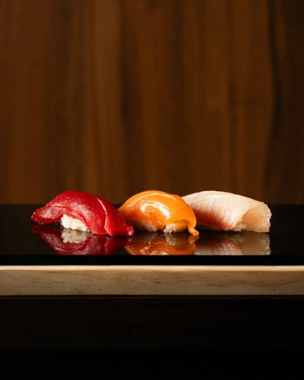 Nigiri-moriawase-del-chef-8-piezas-variadas-al-estilo-del-chef-Take-Away-restaurant-kintsugi.jpg